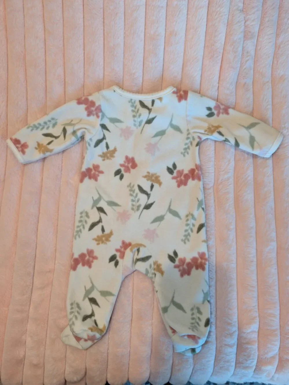 6 Carter's Newborn Baby Girl Bodysuits Winter Bundle